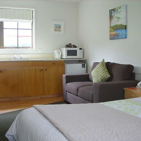 Tudor Court Motel Christchurch Buitenkant foto