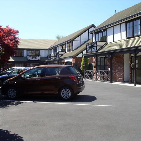 Tudor Court Motel Christchurch Buitenkant foto