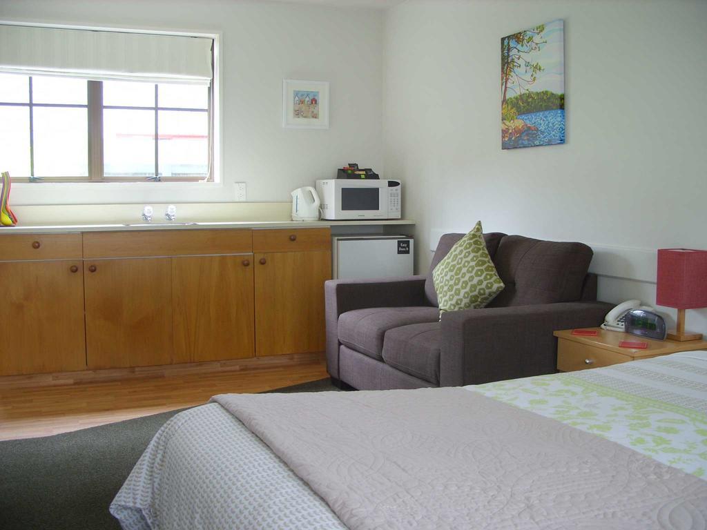 Tudor Court Motel Christchurch Buitenkant foto