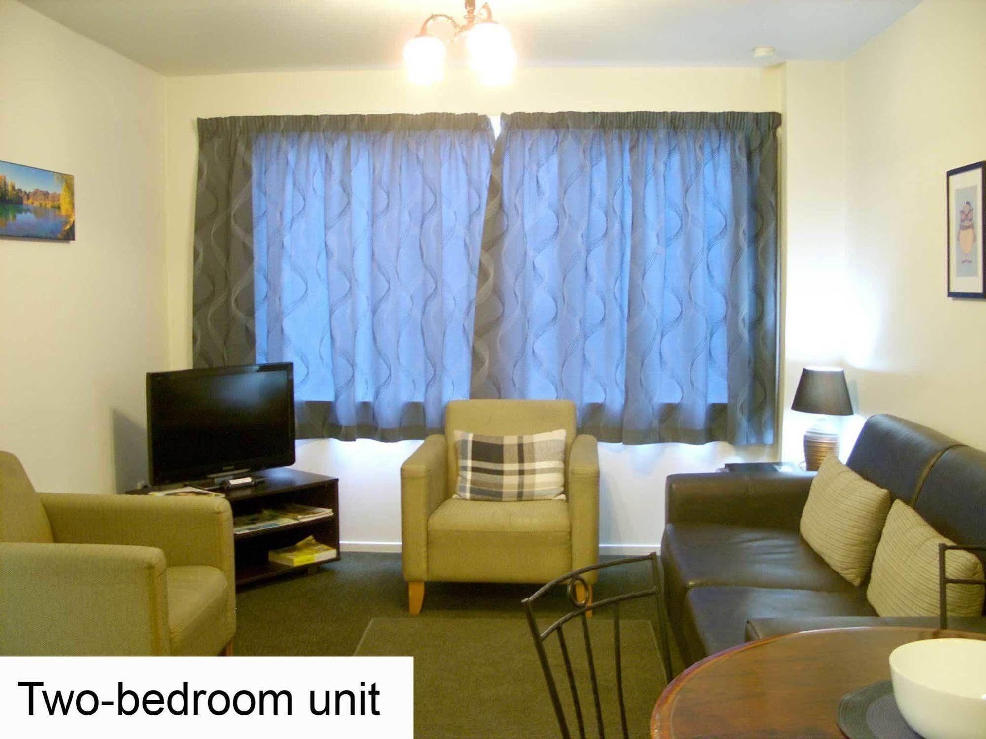 Tudor Court Motel Christchurch Buitenkant foto