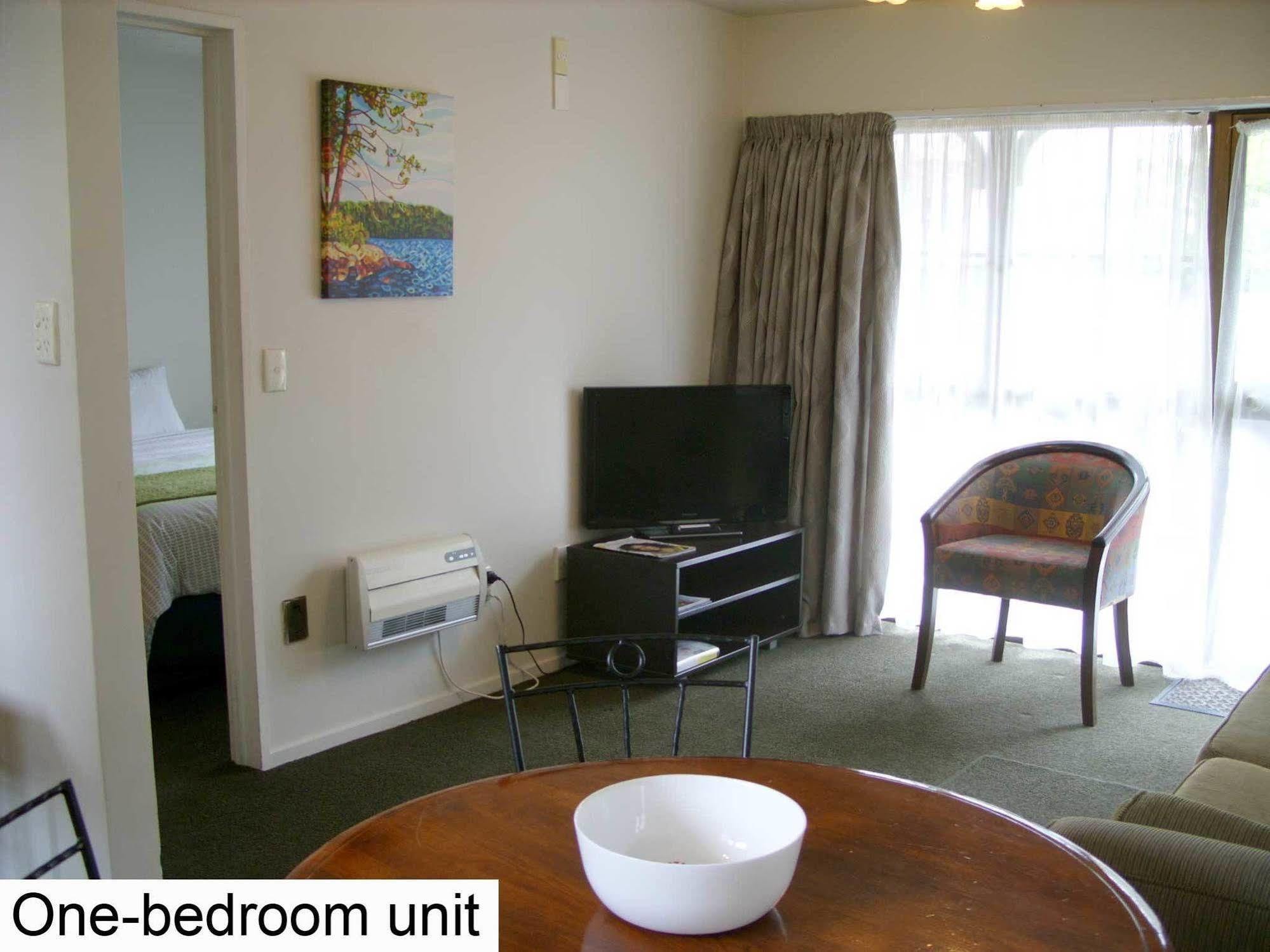 Tudor Court Motel Christchurch Buitenkant foto