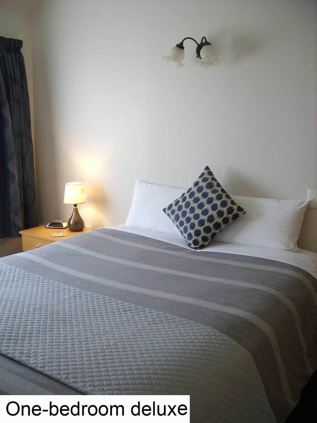 Tudor Court Motel Christchurch Buitenkant foto